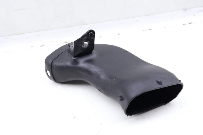 Air Intake Duct 13717811028 main product photo