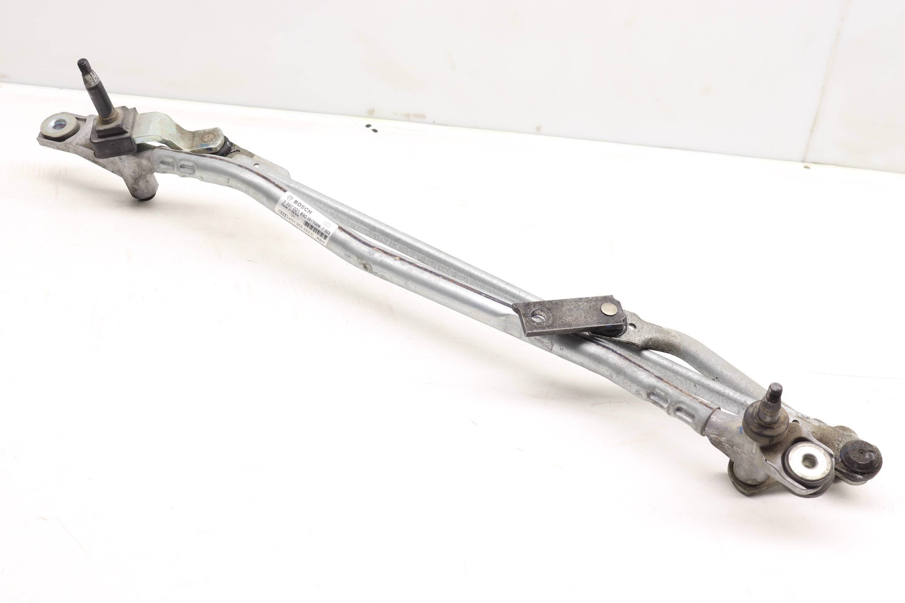 Windshield Wiper Transmission / Bracket 4G1955023C