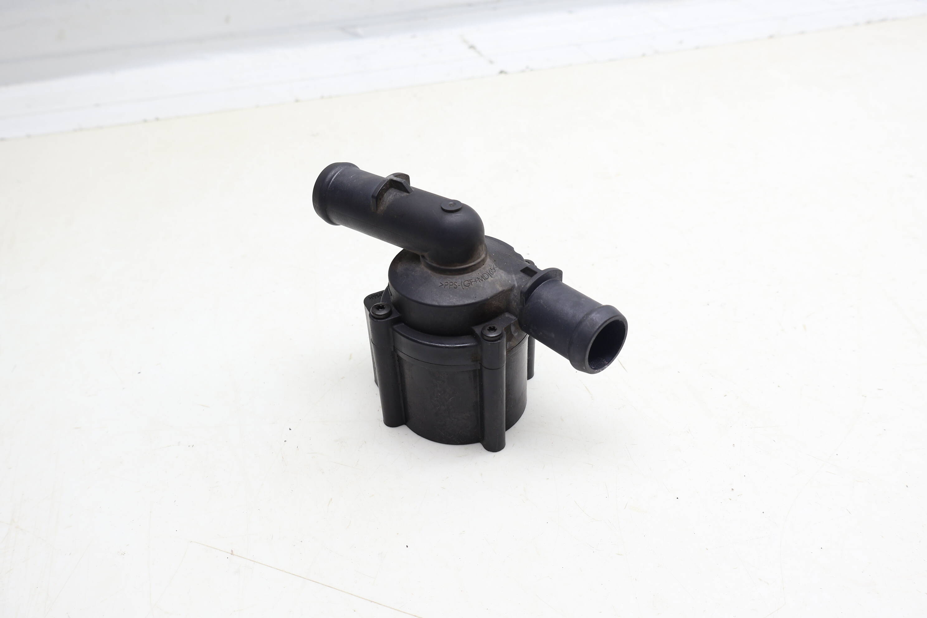 Auxiliary Coolant / Water Pump 4N0121601A