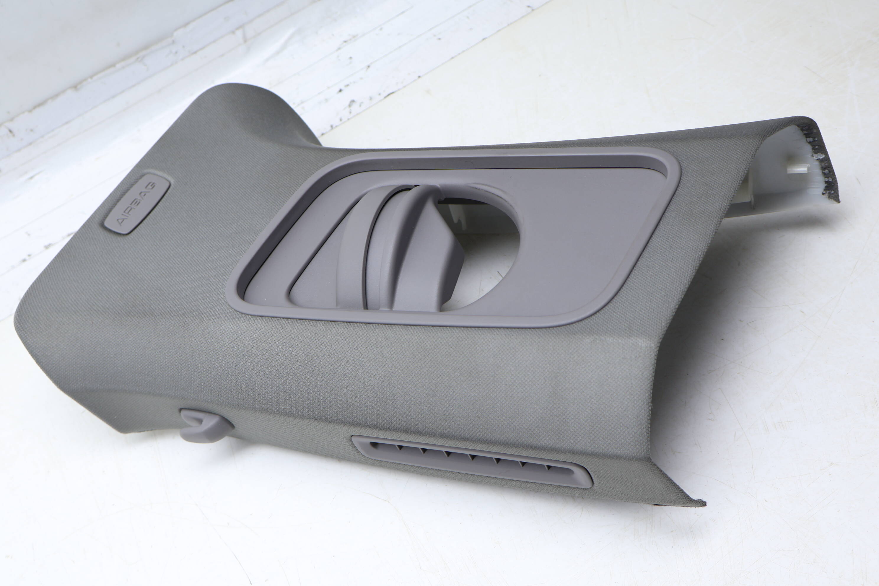 Upper B Pillar Trim / Panel 97055519304
