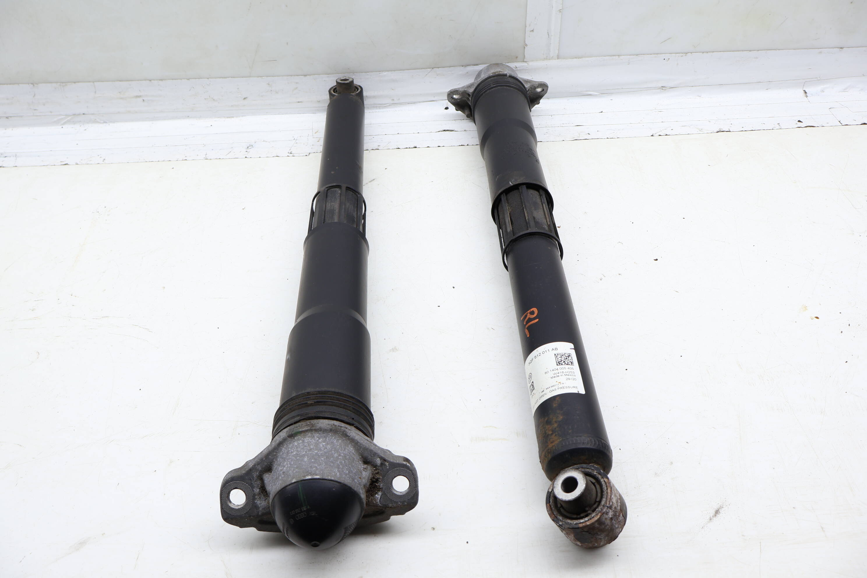 Strut / Shock Absorber Set 3QF512011AB