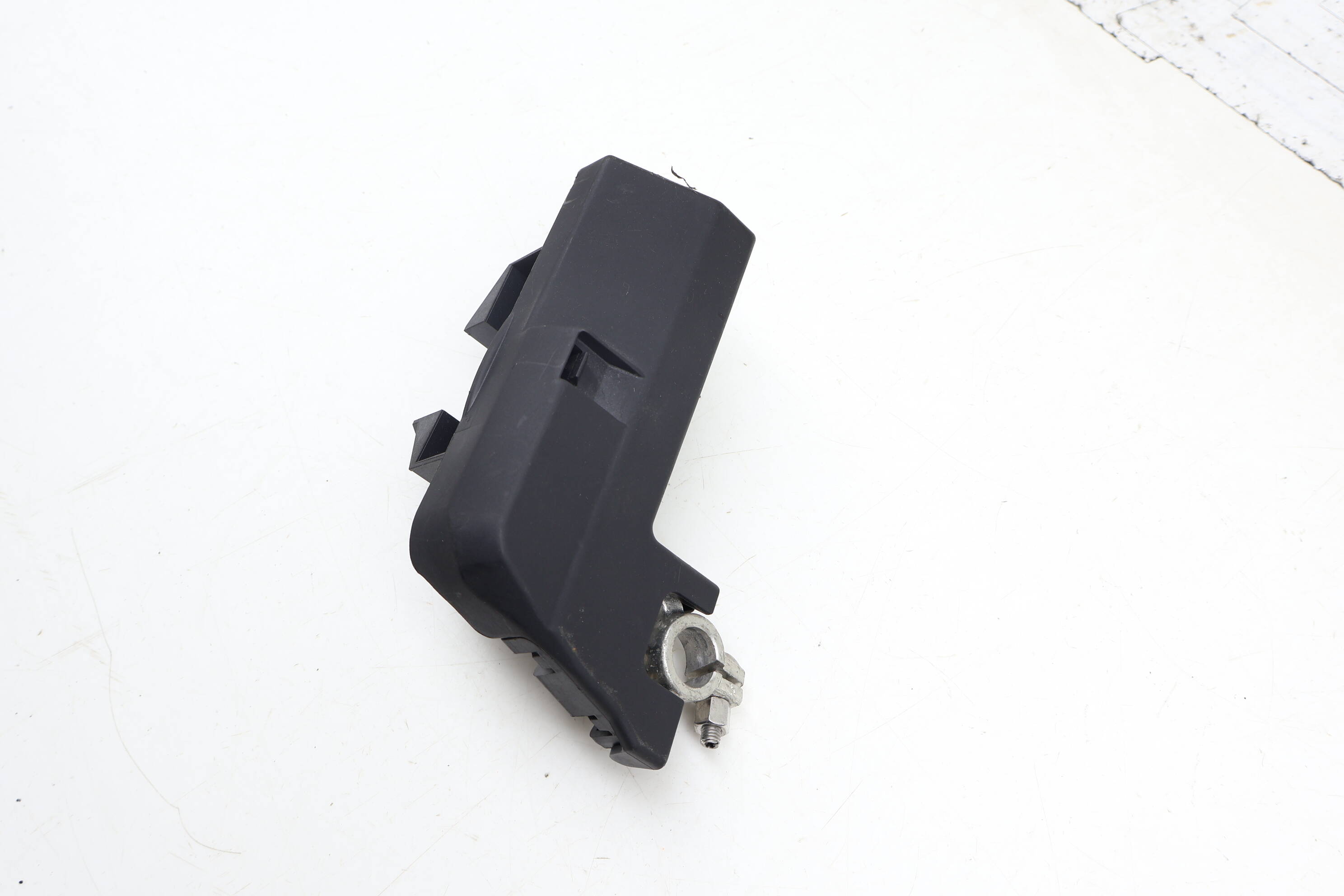 Positive Battery Connector 8J0915459