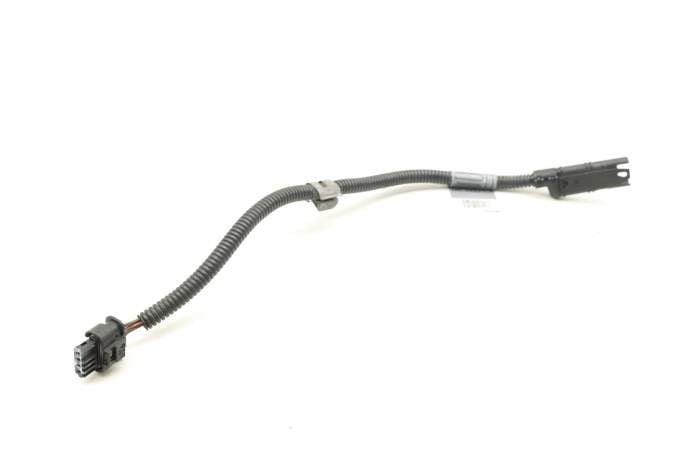 Auxiliary Water Pump Wiring Adapter / Connector 12517601308 main product photo