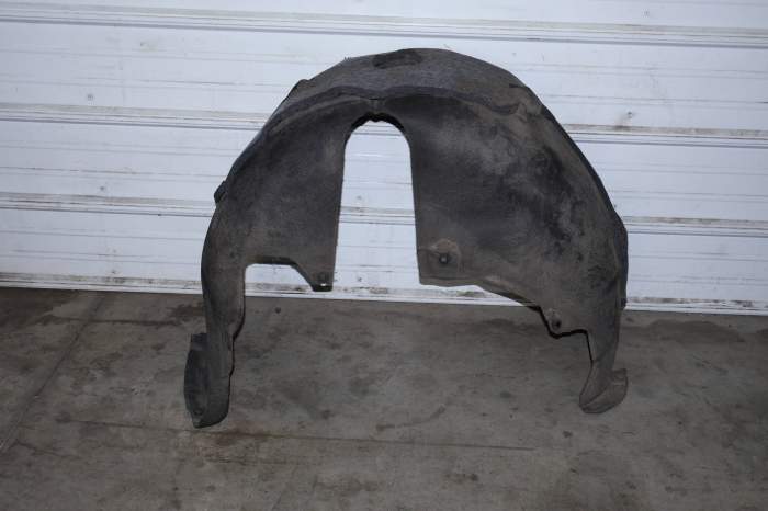 Quarter Panel Fender Liner / Wheel Housing Cover 97050413303 main product photo