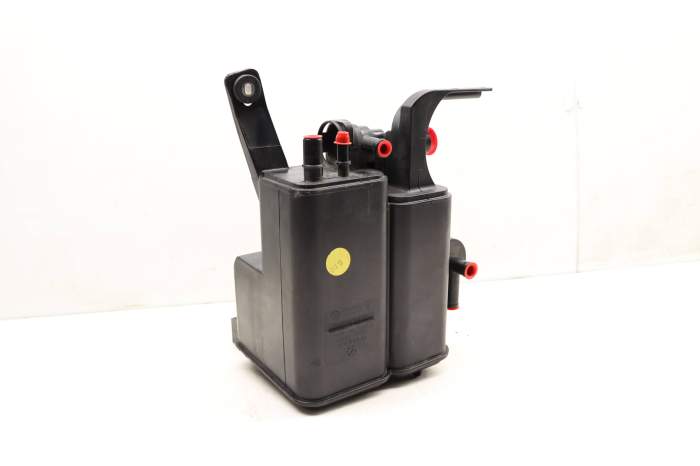 Charcoal / Fuel Vapor Canister 7P0201801D 95820122111 main product photo