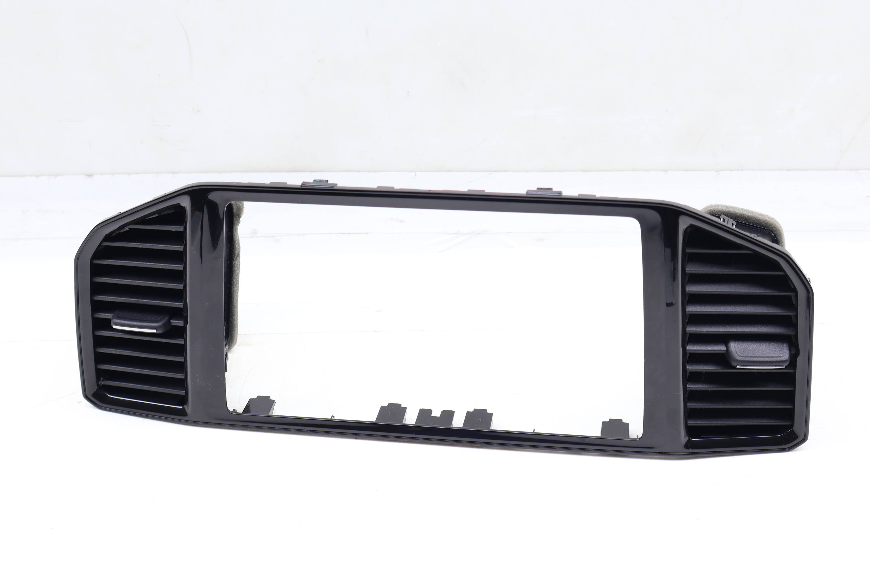 Center Dash Panel Trim W/ Air Vent 3CN858418K