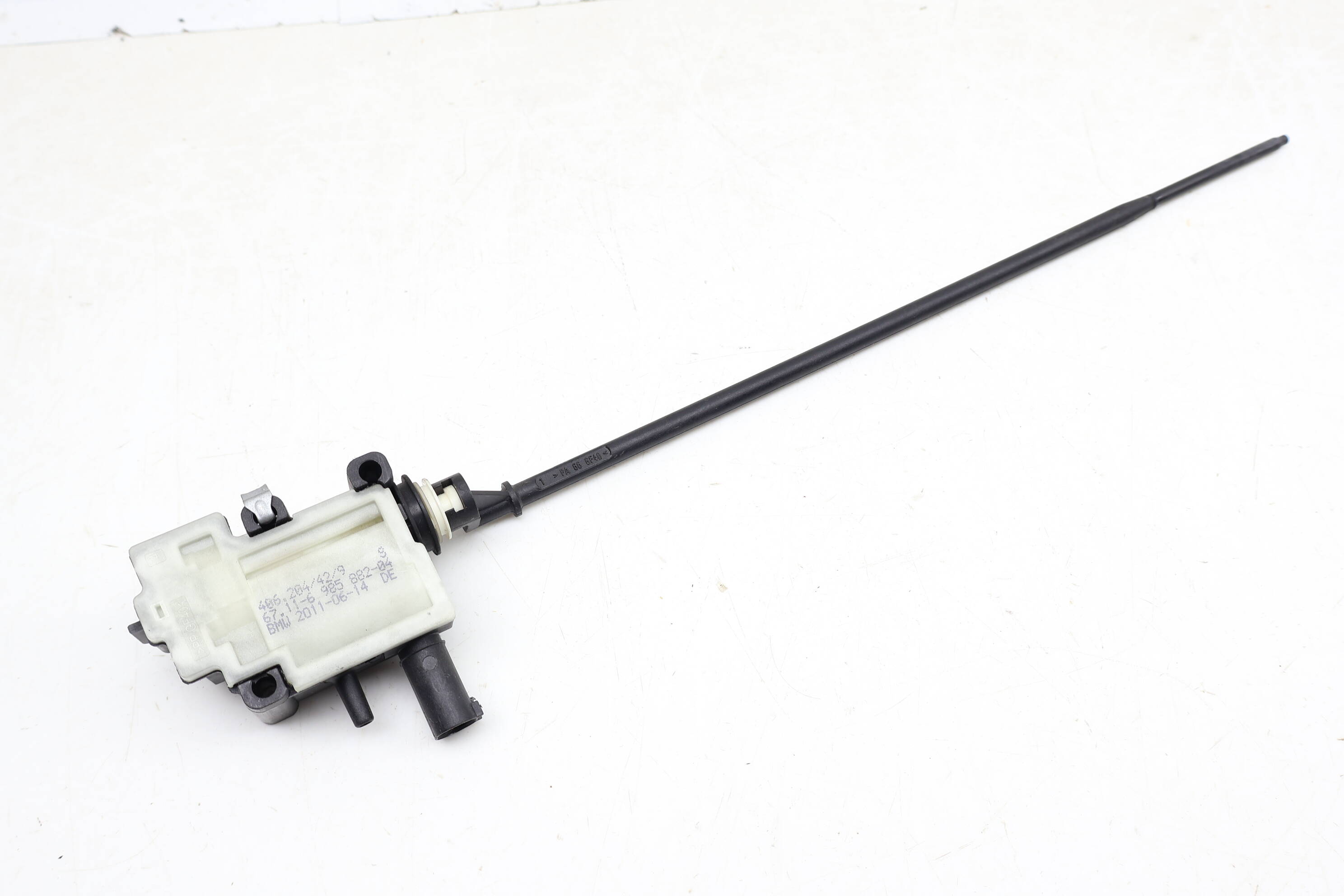 Gas / Fuel Door Lock Actuator 67116985882