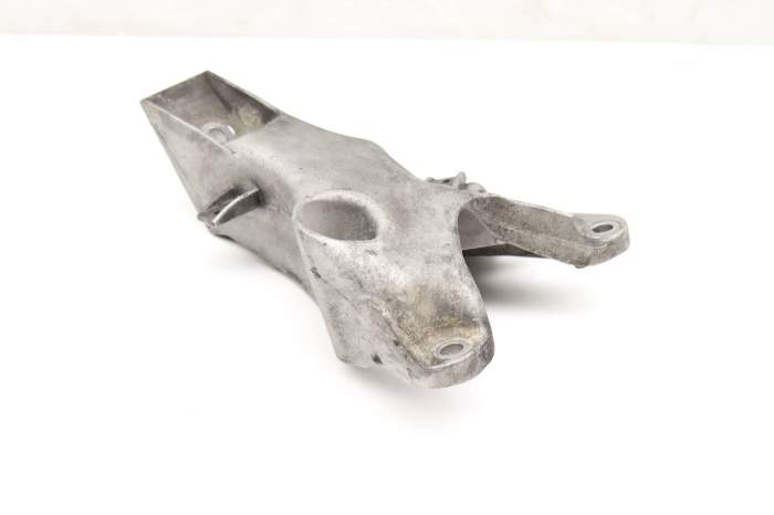 Engine Mount Bracket 22116778331 main product photo