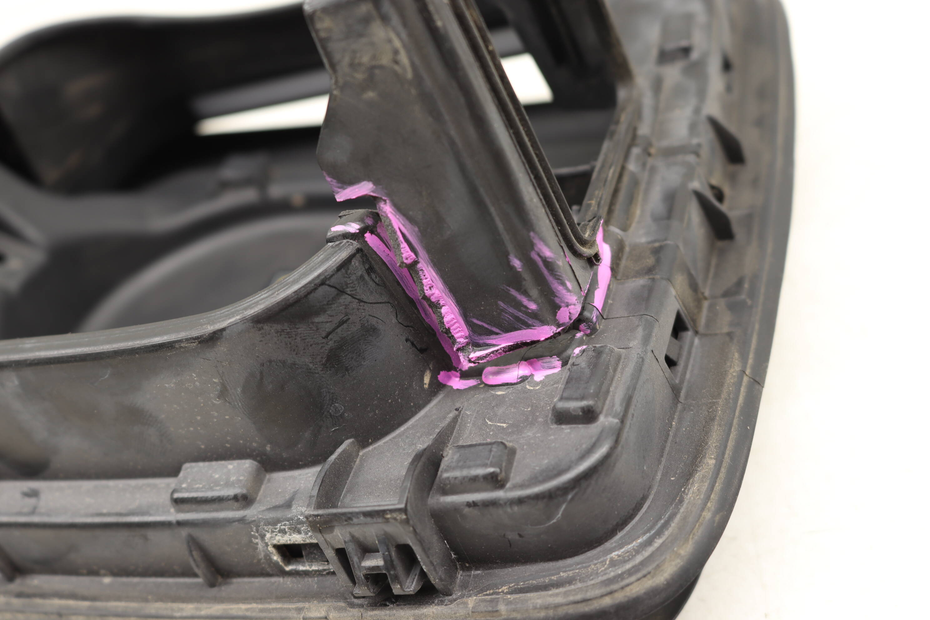 BMW Charging Socket Cover Bracket (i3, i3s) 51177335767 