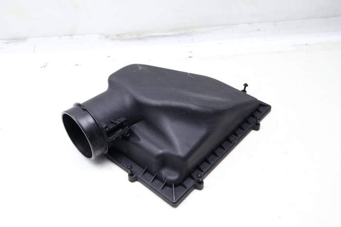 Engine Air Filter Housing / Box (Upper) 13718620473 main product photo
