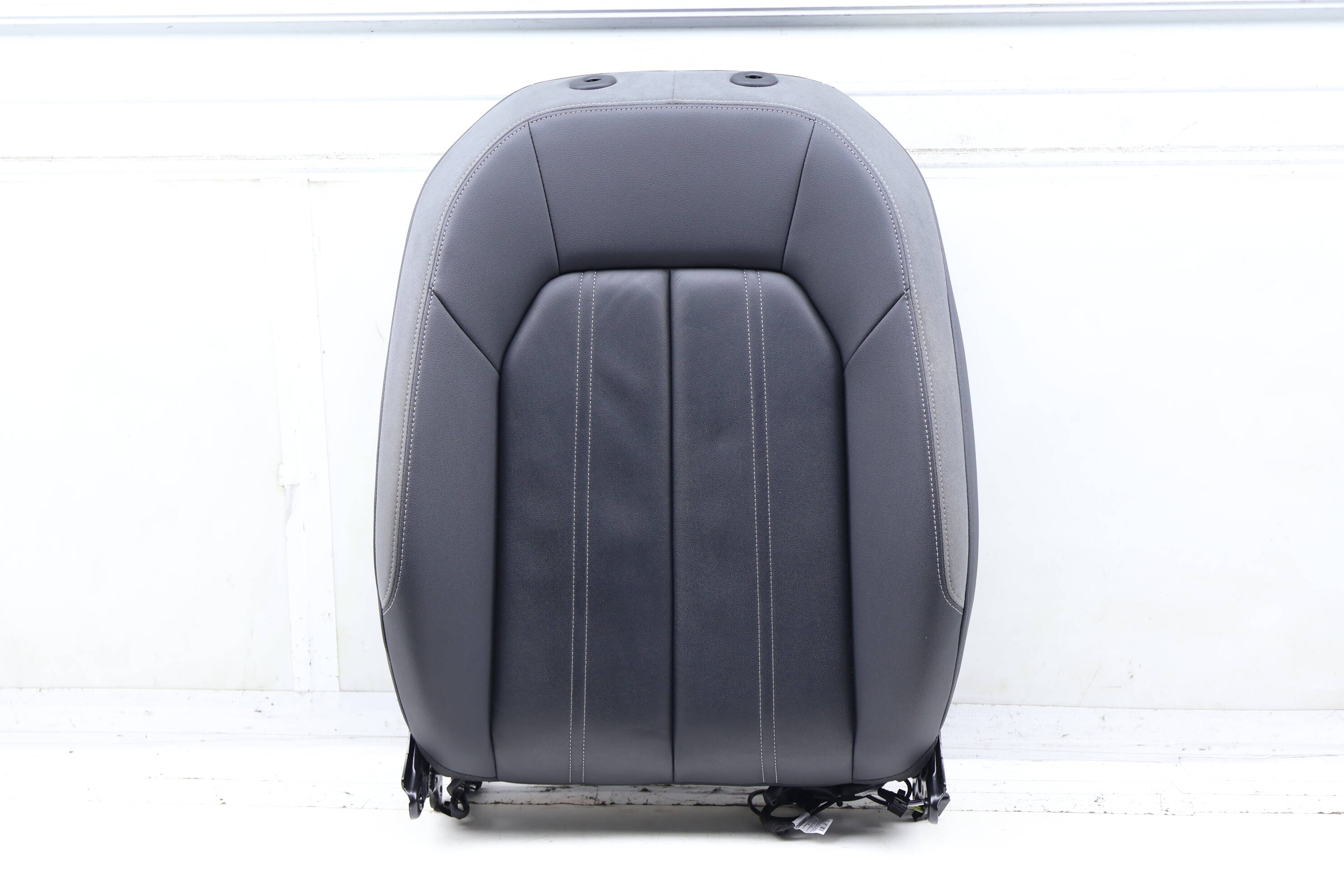Upper Seat Backrest Cushion Assembly 8Y0881805AG