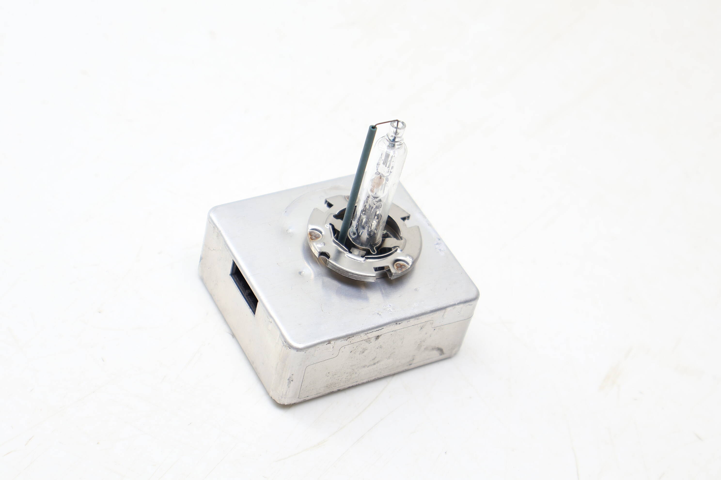D5s Hid Xenon Headlight Bulb 8W0941235