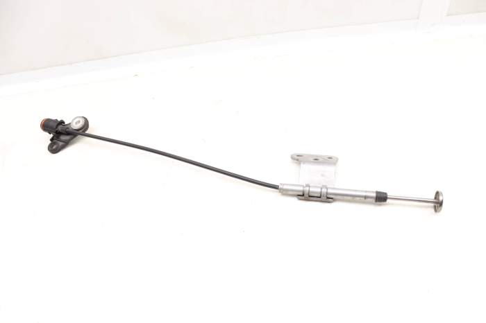 Emergency Release / Bowden Cable 4M0713045D main product photo