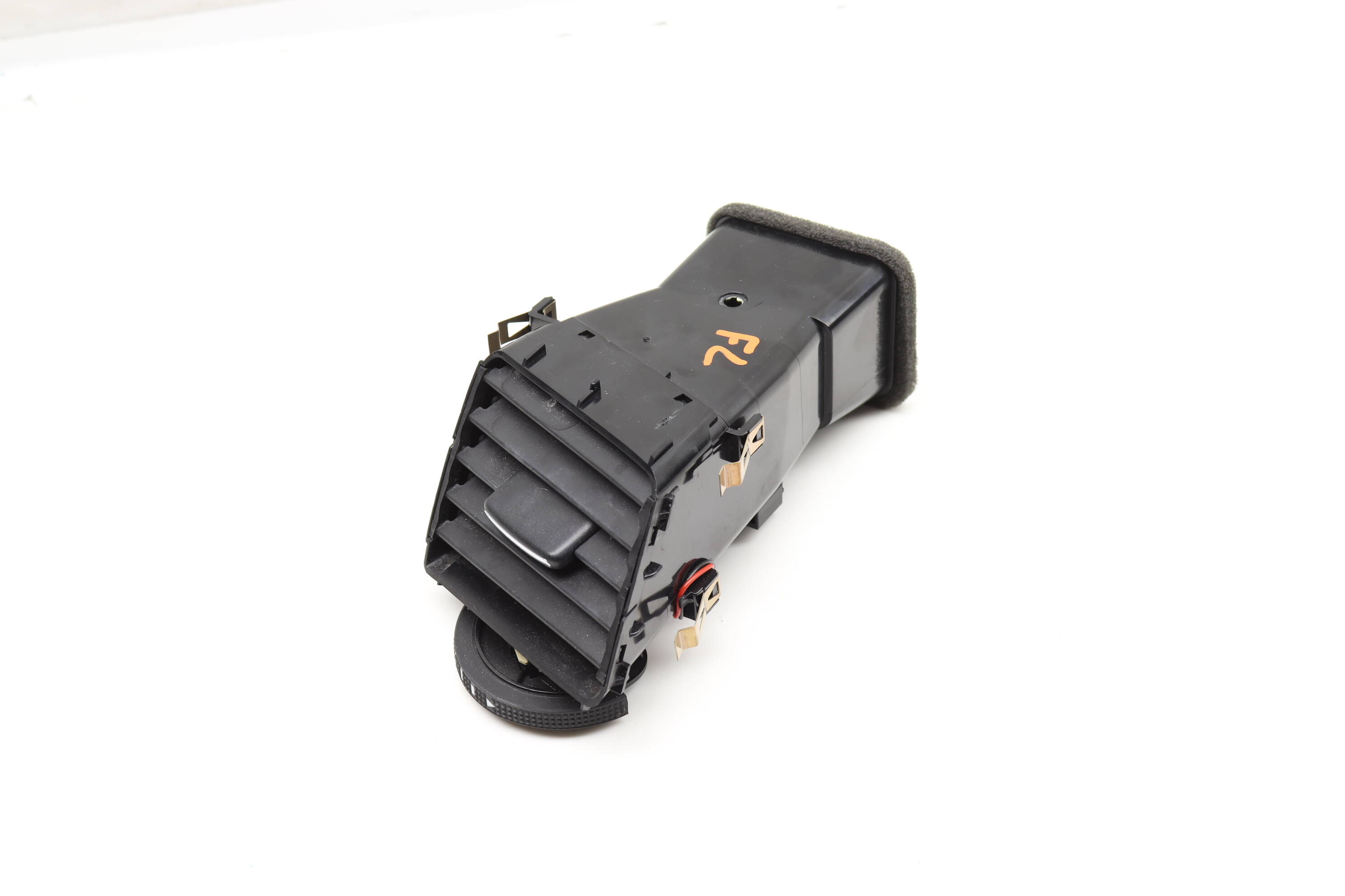 Center Dash Air Vent 7P1819728A