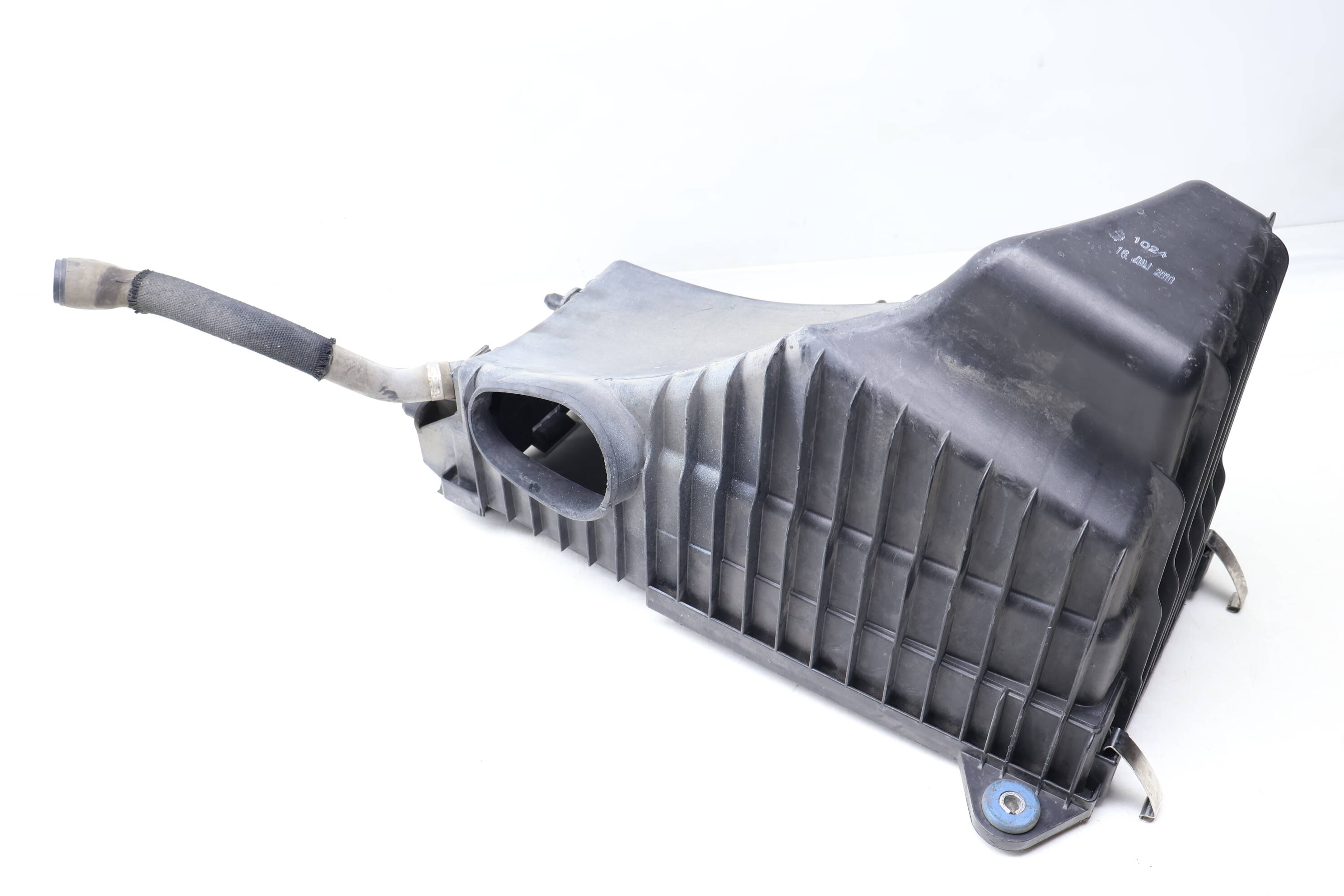 Engine&#x20;Air&#x20;Filter&#x20;Housing&#x20;&#x2F;&#x20;Box&#x20;-&#x20;Lower&#x20;Half&#x20;7L6129601BB