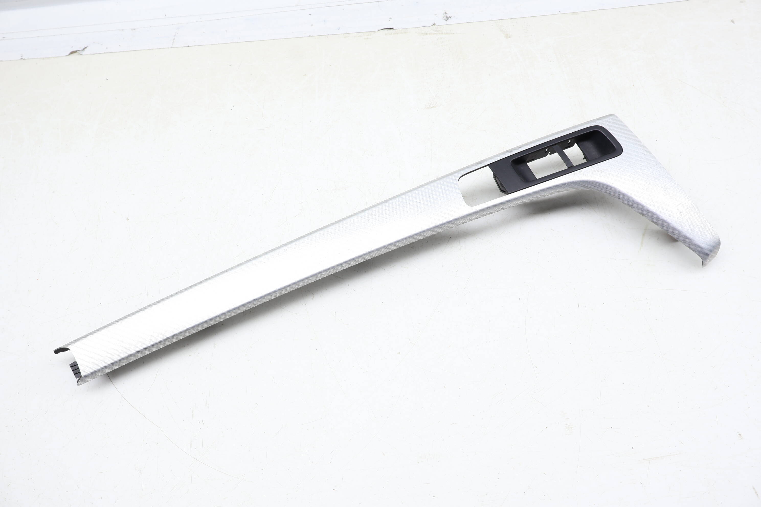 Center Console Trim / Frame 8W1863969N