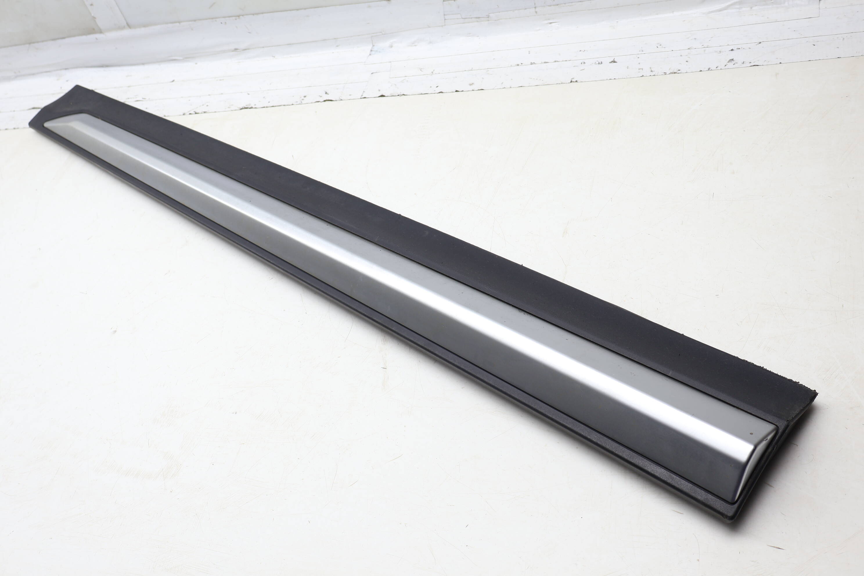 Lower Door Molding / Blade 51137352556
