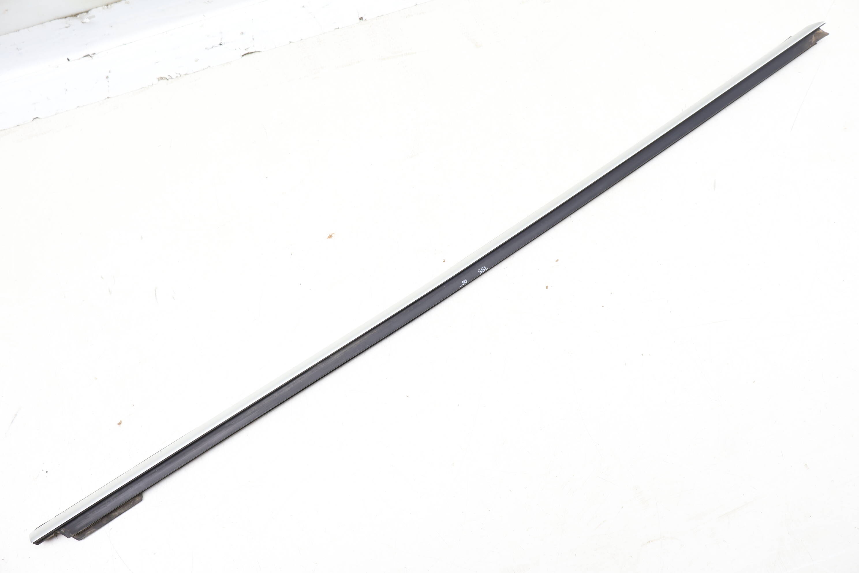 Exterior&#x20;Door&#x20;Channel&#x20;Molding&#x20;&#x2F;&#x20;Seal&#x20;51357310204