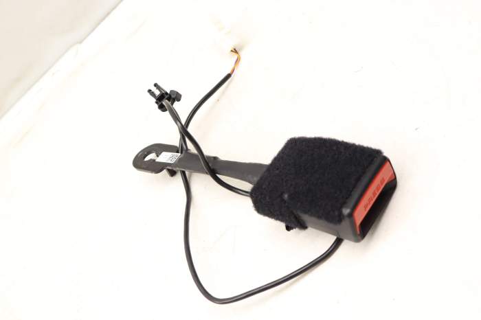 Seat Belt Buckle / Receiver 72117313299 main product photo