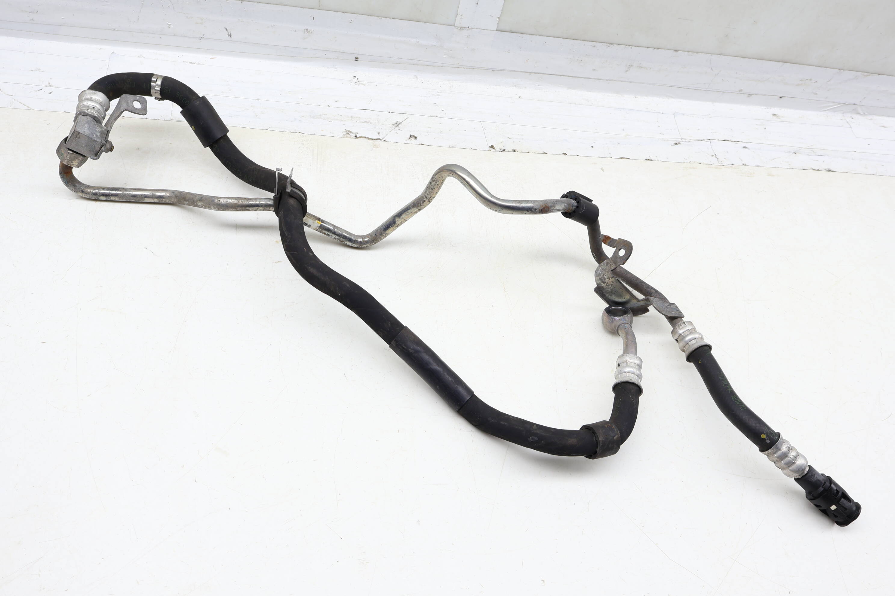 Power Steering Return Hose / Line 32416785277