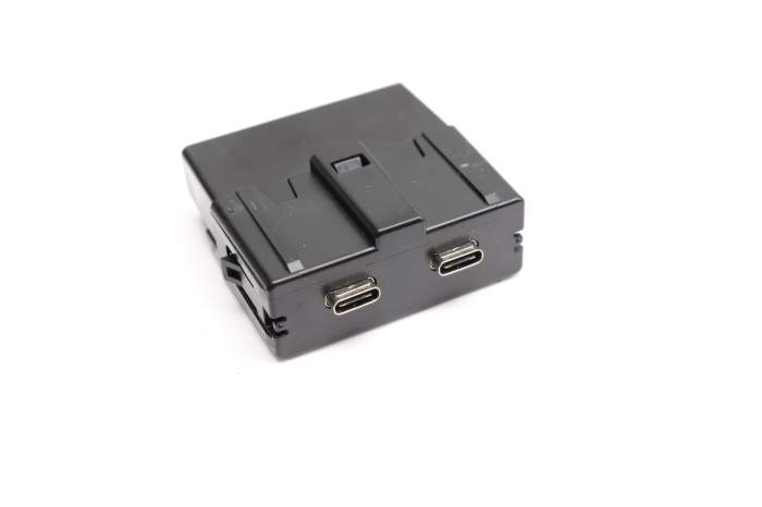 Dual Usb-C Port / Voltage Transformer 575035954 main product photo