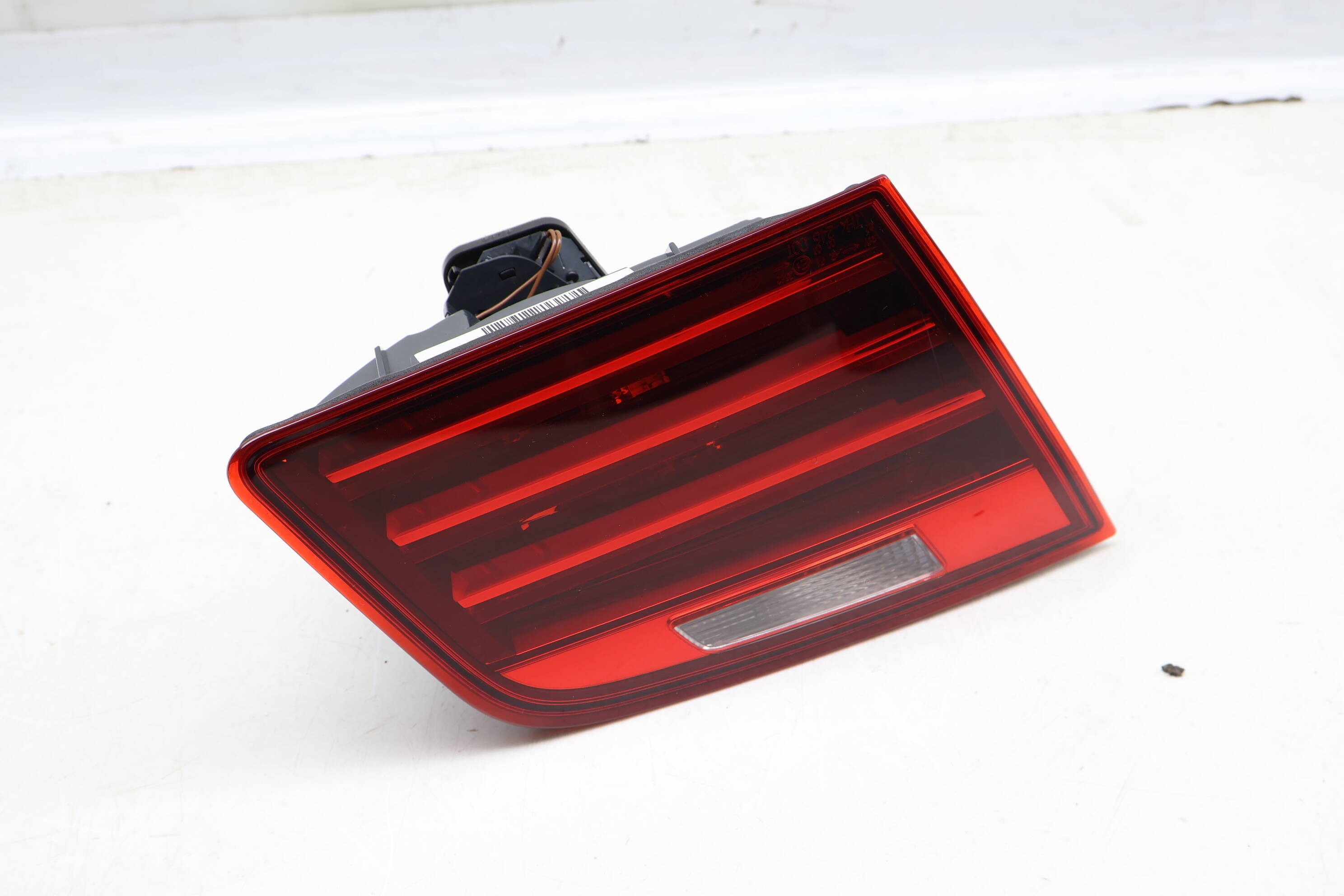Inner&#x20;Tail&#x20;Light&#x20;&#x2F;&#x20;Lamp&#x20;63217306163