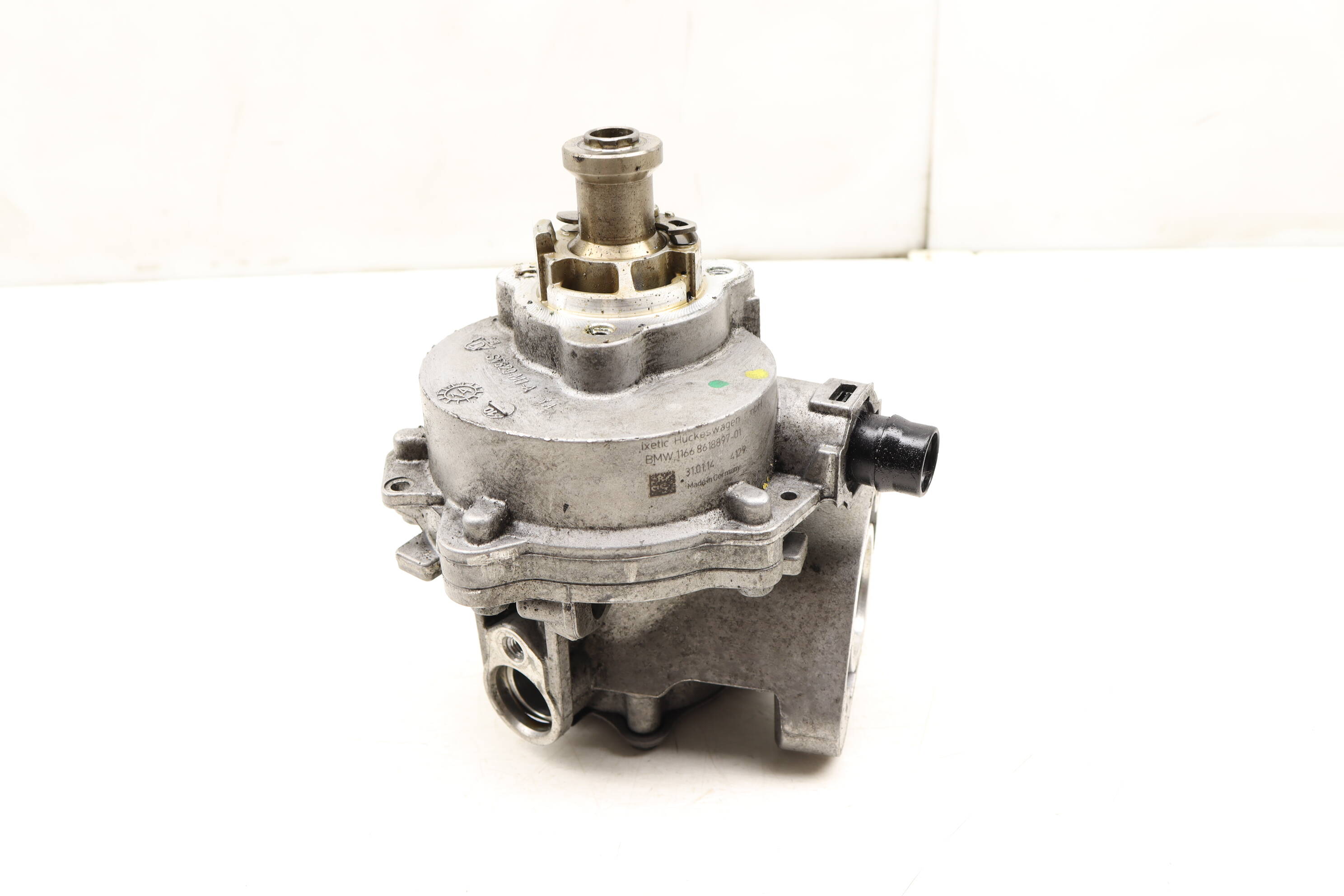 Engine Vacuum Pump 11668618897