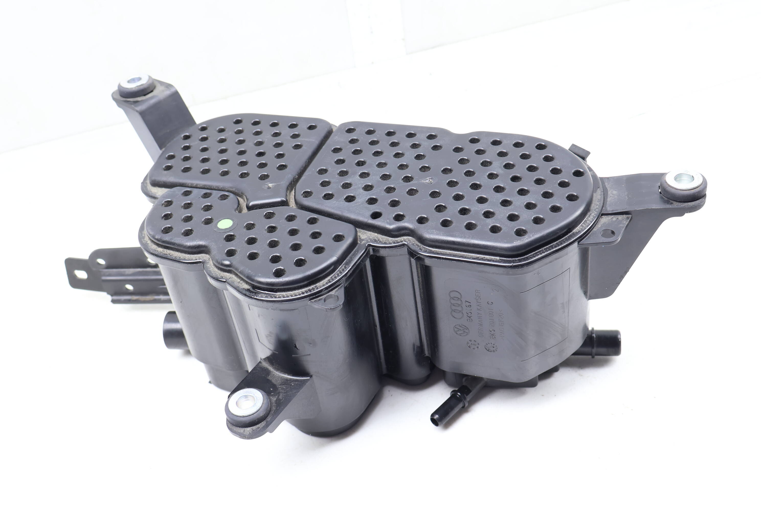 Fuel Evap Charcoal Canister 8K0201801C