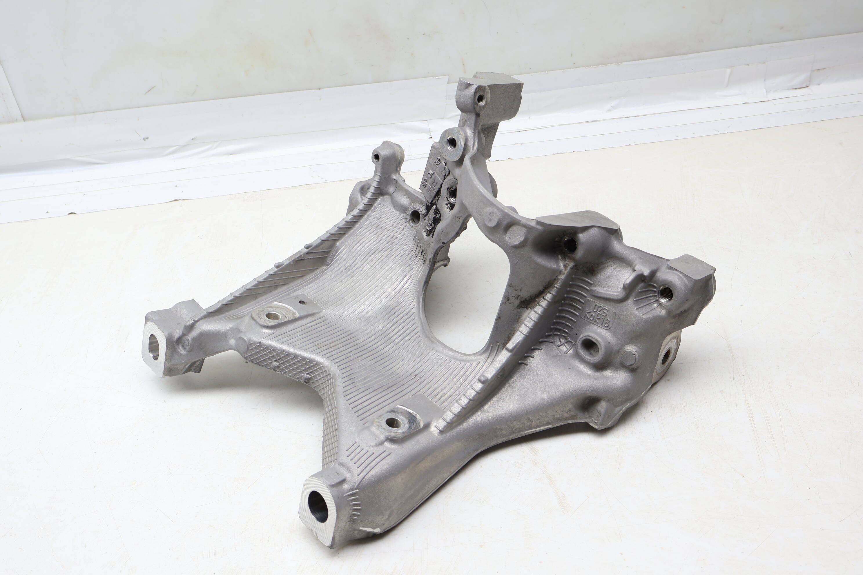 Subframe / Sub Frame Mount Bracket 8W0399295E