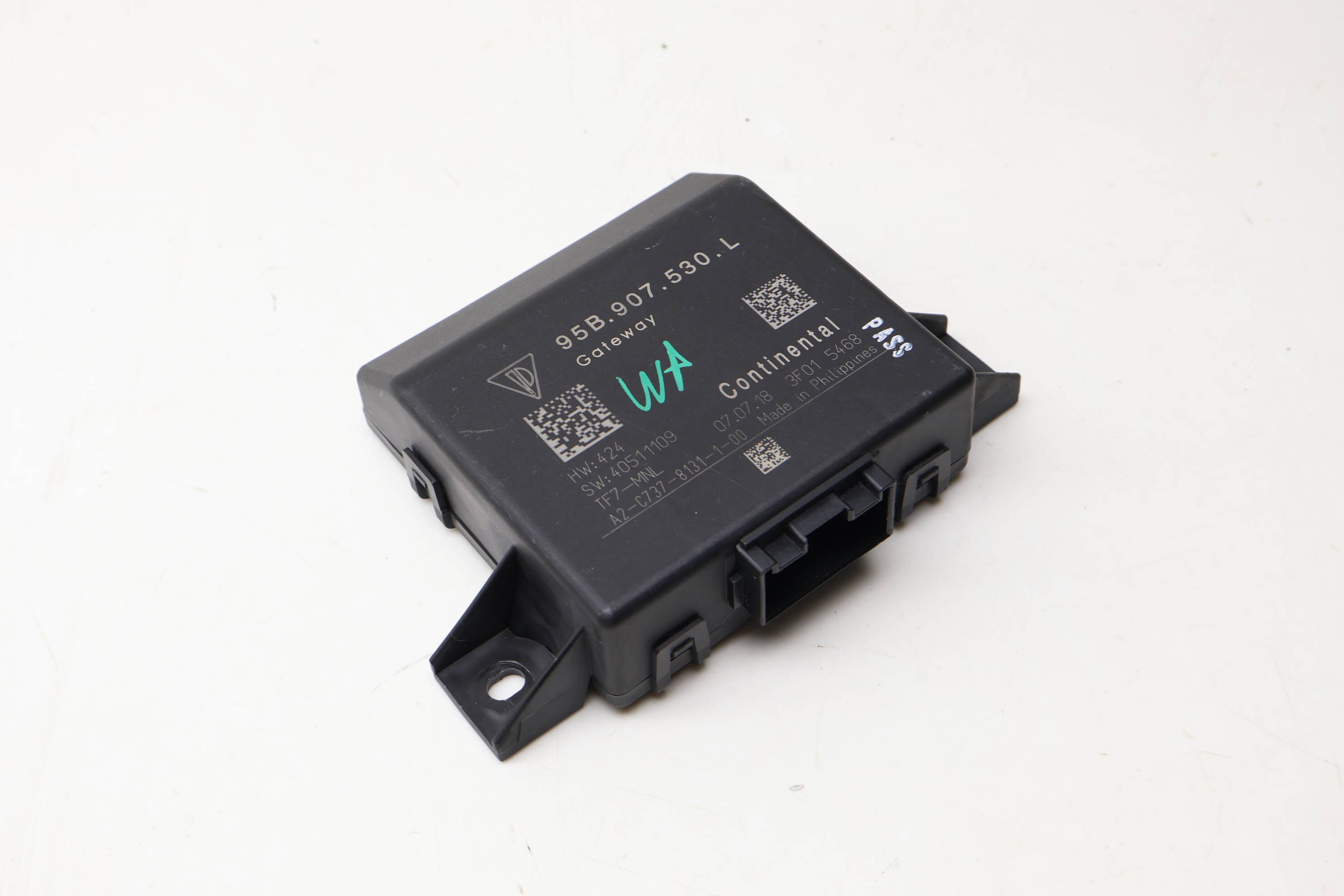 Gateway Control Module 95B907530L