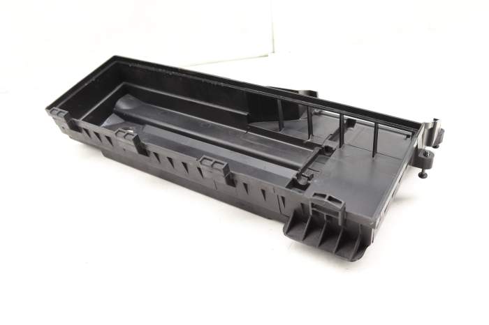 Engine Air Filter Housing / Box (Lower) 07K129607J main product photo