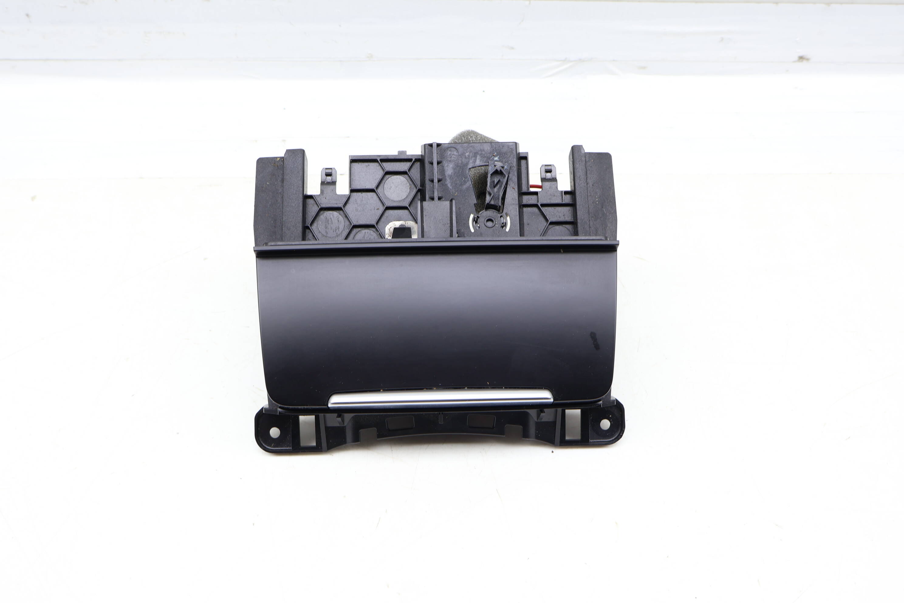 Ashtray / Cigarette Lighter 8K0857951