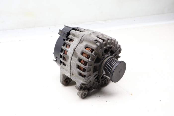 Valeo Alternator - 180 Amp 03H903023Q main product photo