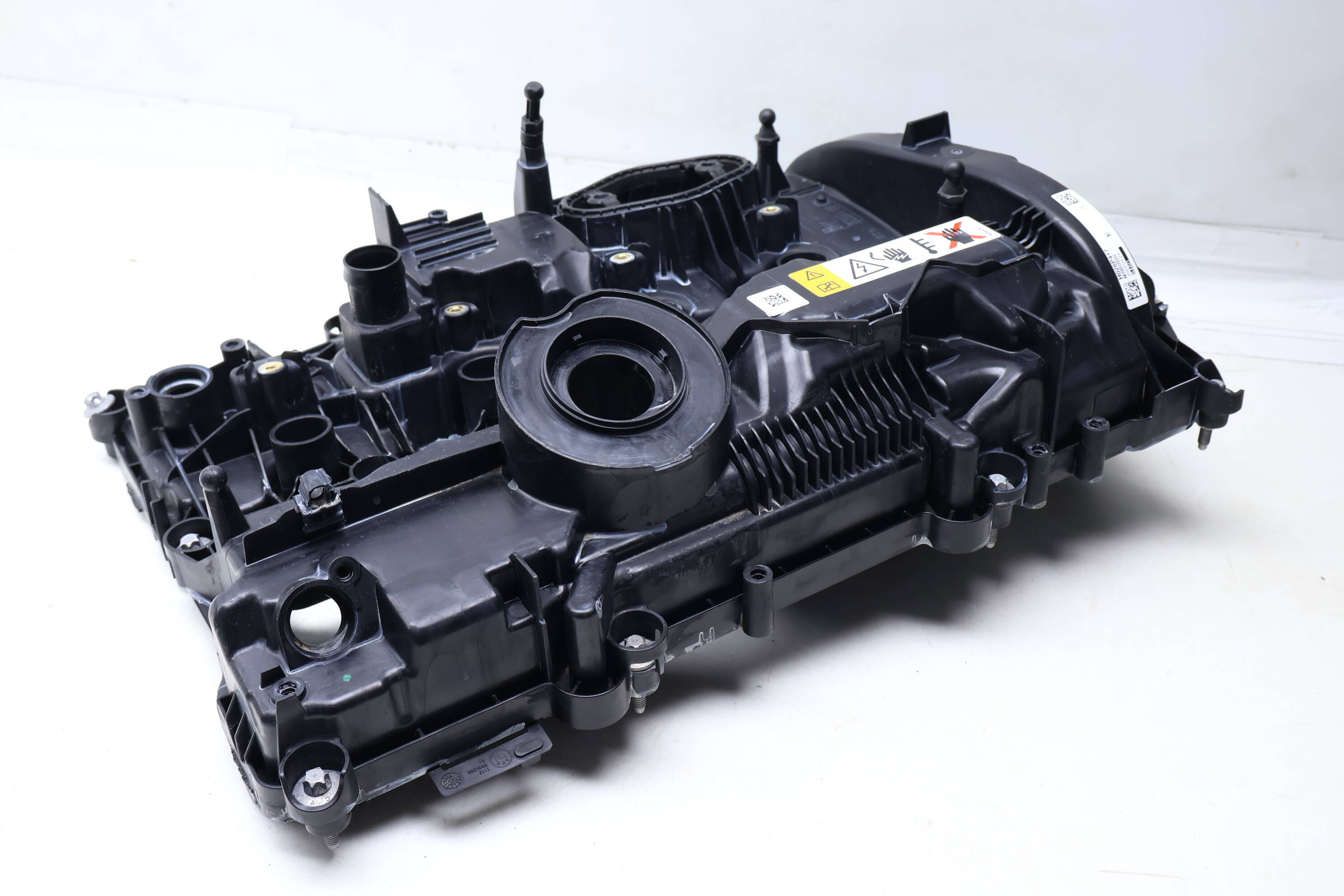 Engine Valve / Cylinder Head Cover 11128631745