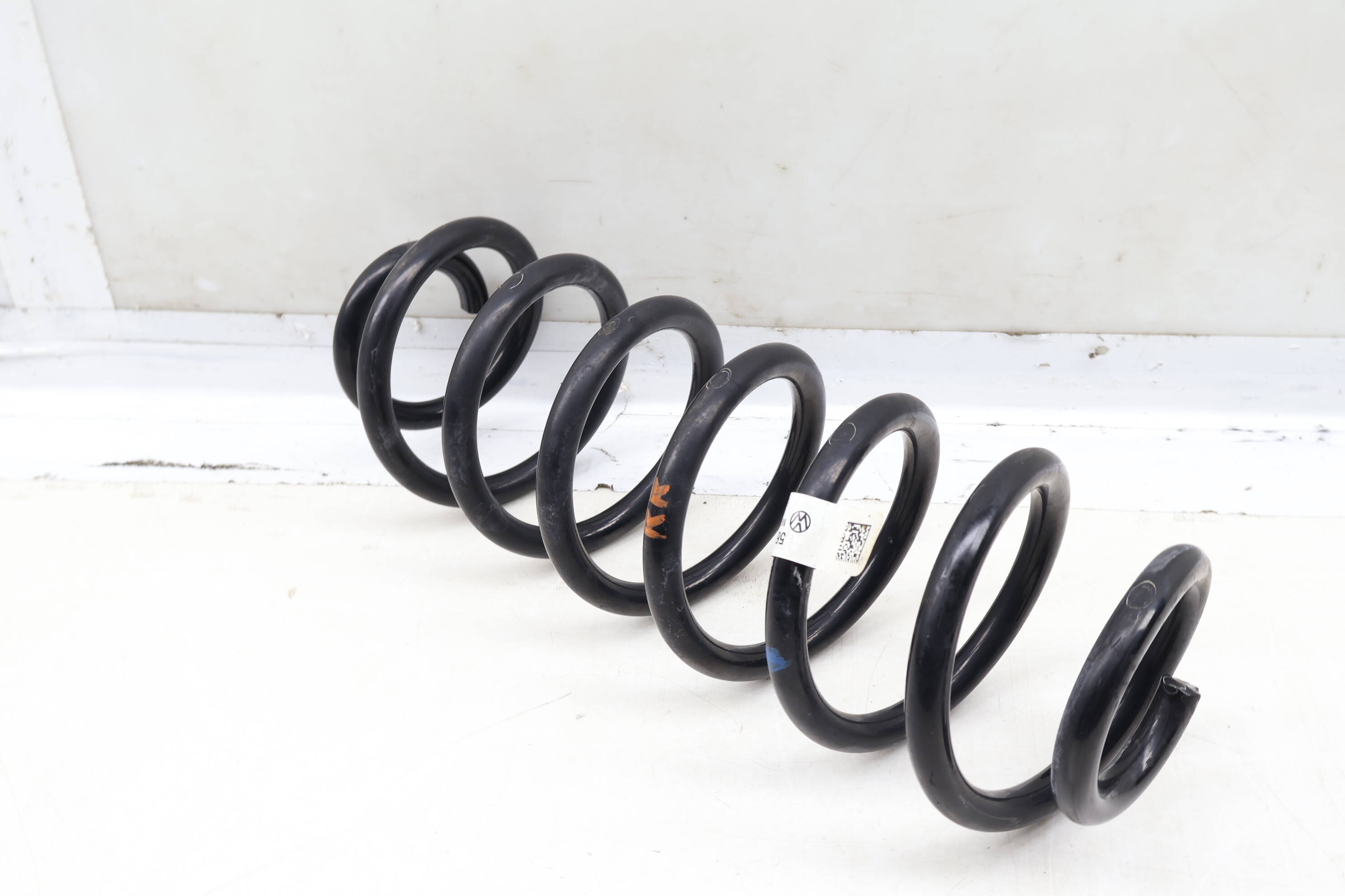 Coil Spring 561511115A