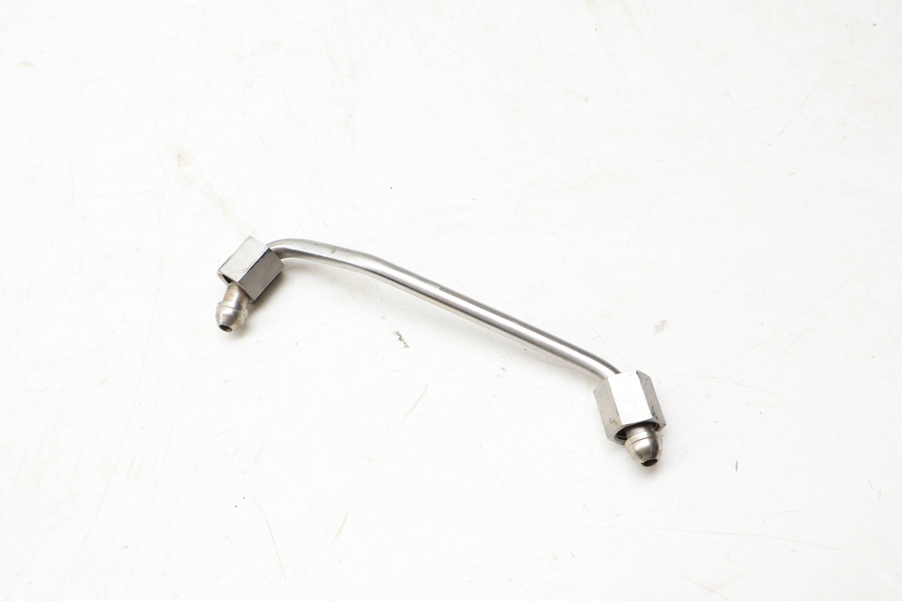 High Pressure Fuel Line / Pipe 13537536565