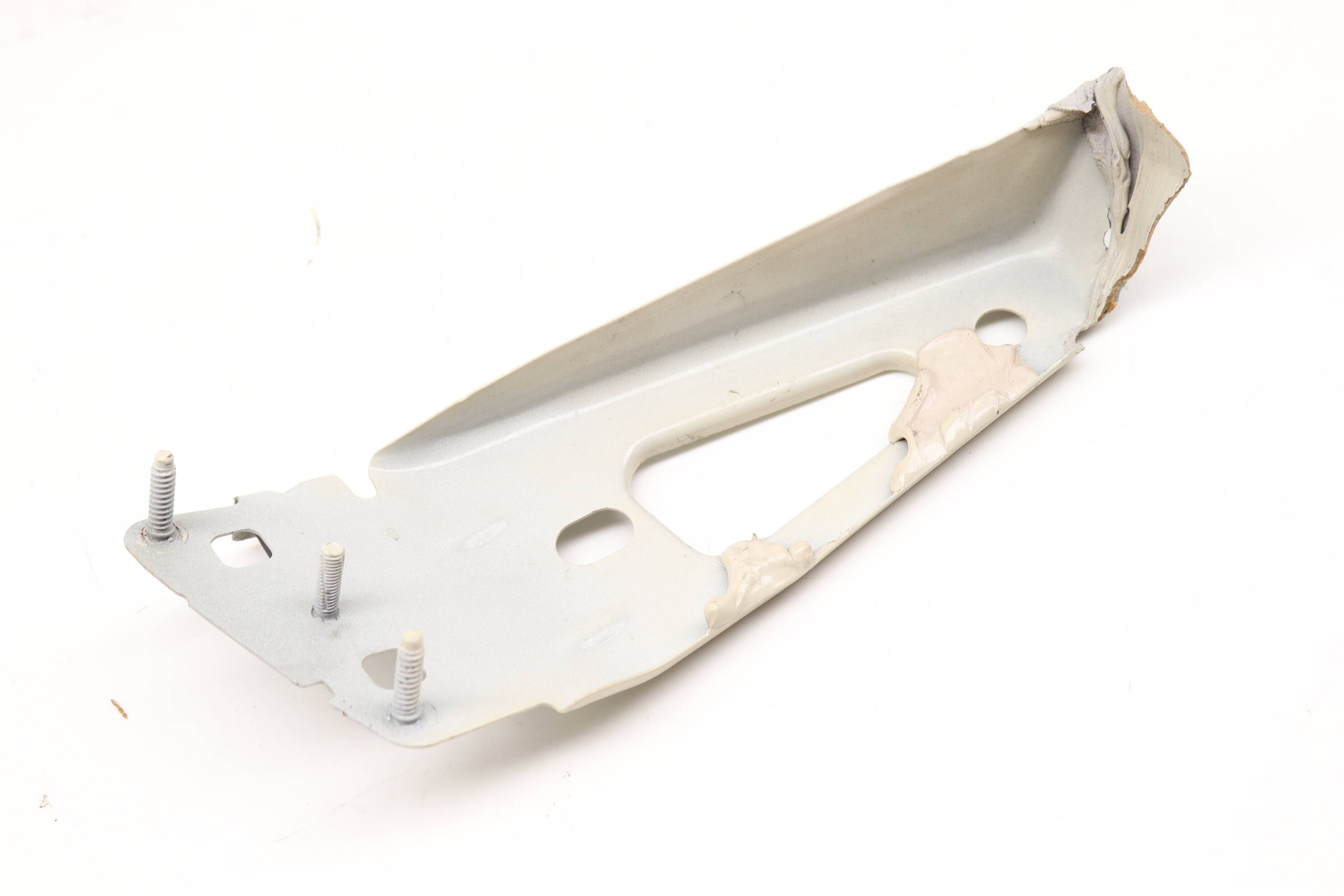 Fender Mount Bracket (Rear) 5C5810430A