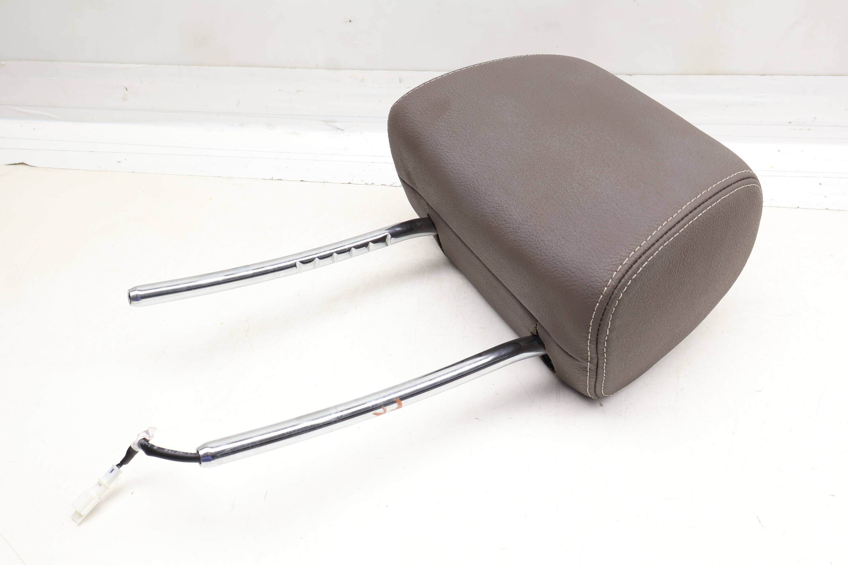 Headrest / Head Rest 52107255869