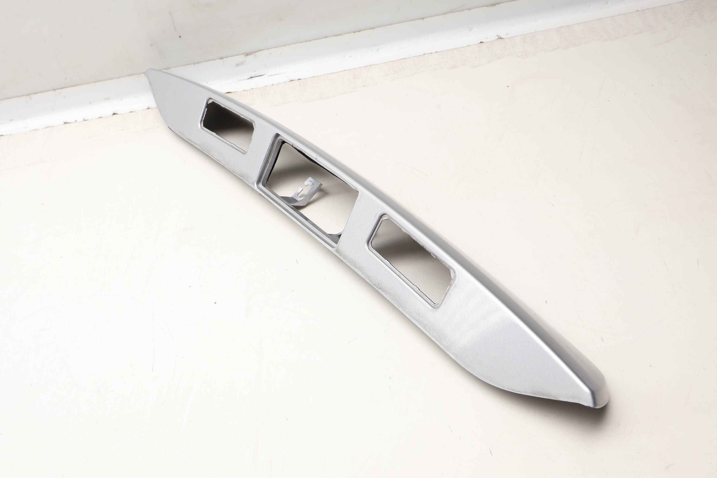 Porsche Rear Hatch / Trunk Lid Handle Housing 7P5827576E