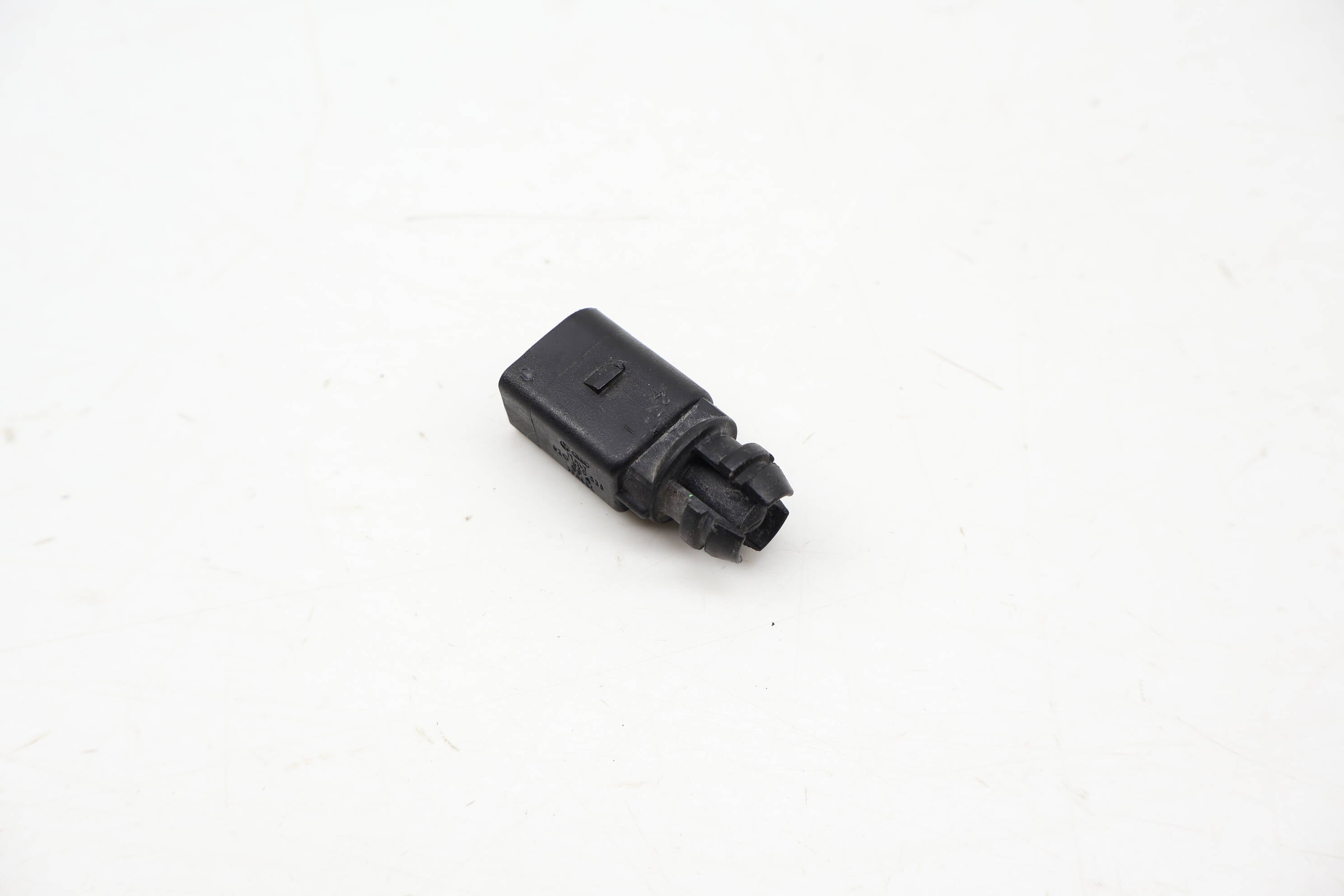 Outside Ambient Air Temperature Sensor 8Z0820535