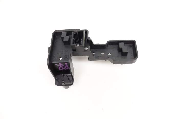 Inner Tail Light Bulb Holder / Socket 5GM945260A main product photo