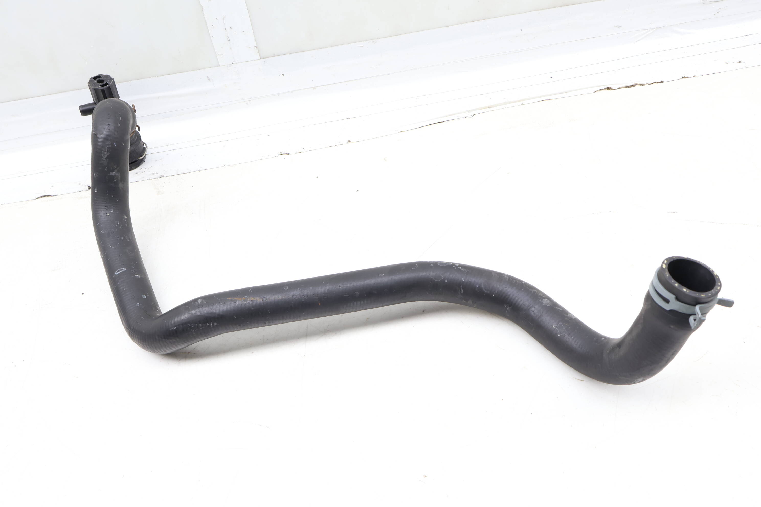 Lower Radiator Coolant Hose / Line 8N0121051E