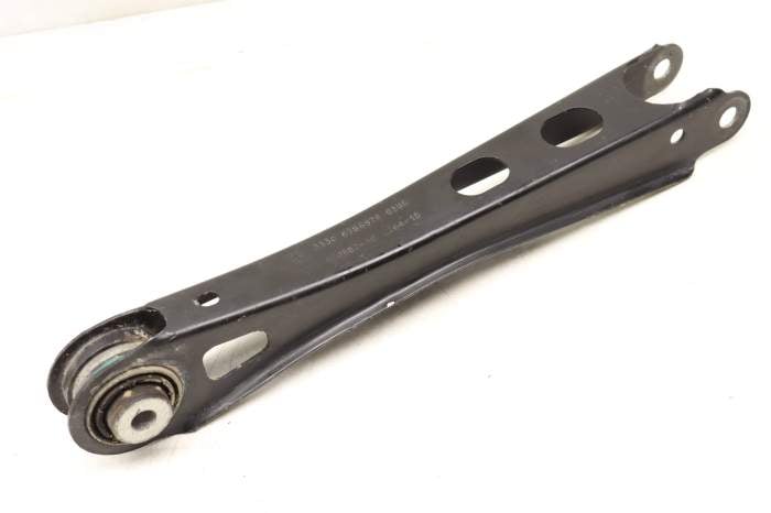 Trailing Control Arm 33326786978 main product photo