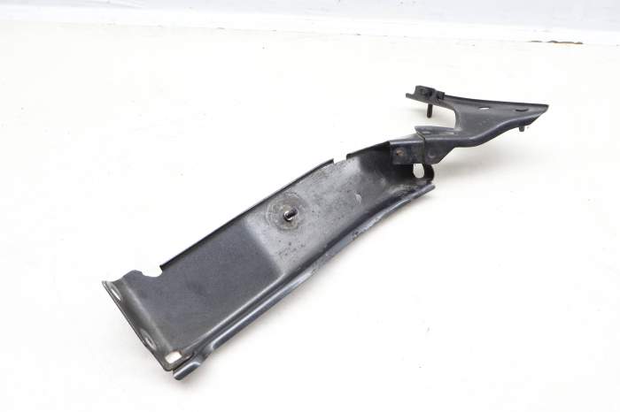 Fender Mount Bracket (Lower) 8T0821136D main product photo