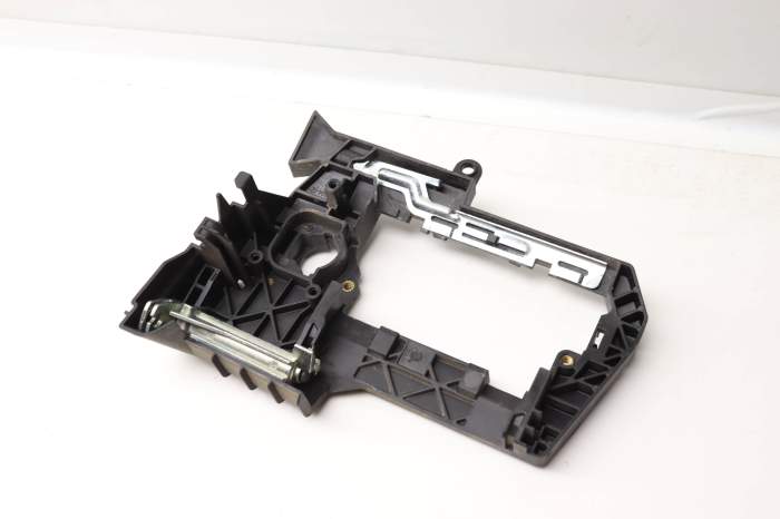 Exterior Door Handle Bracket 51217192384 main product photo