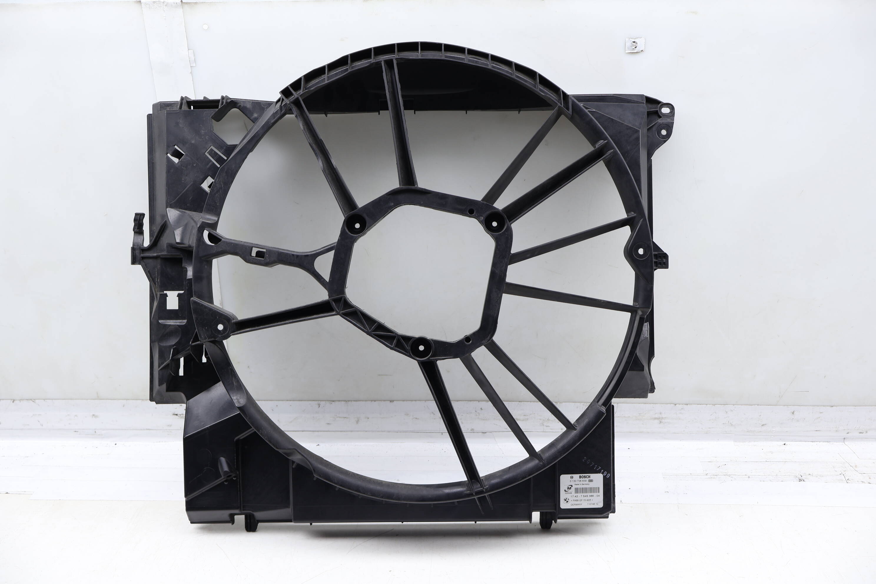 Electric Cooling Fan Housing / Shroud 17427545366
