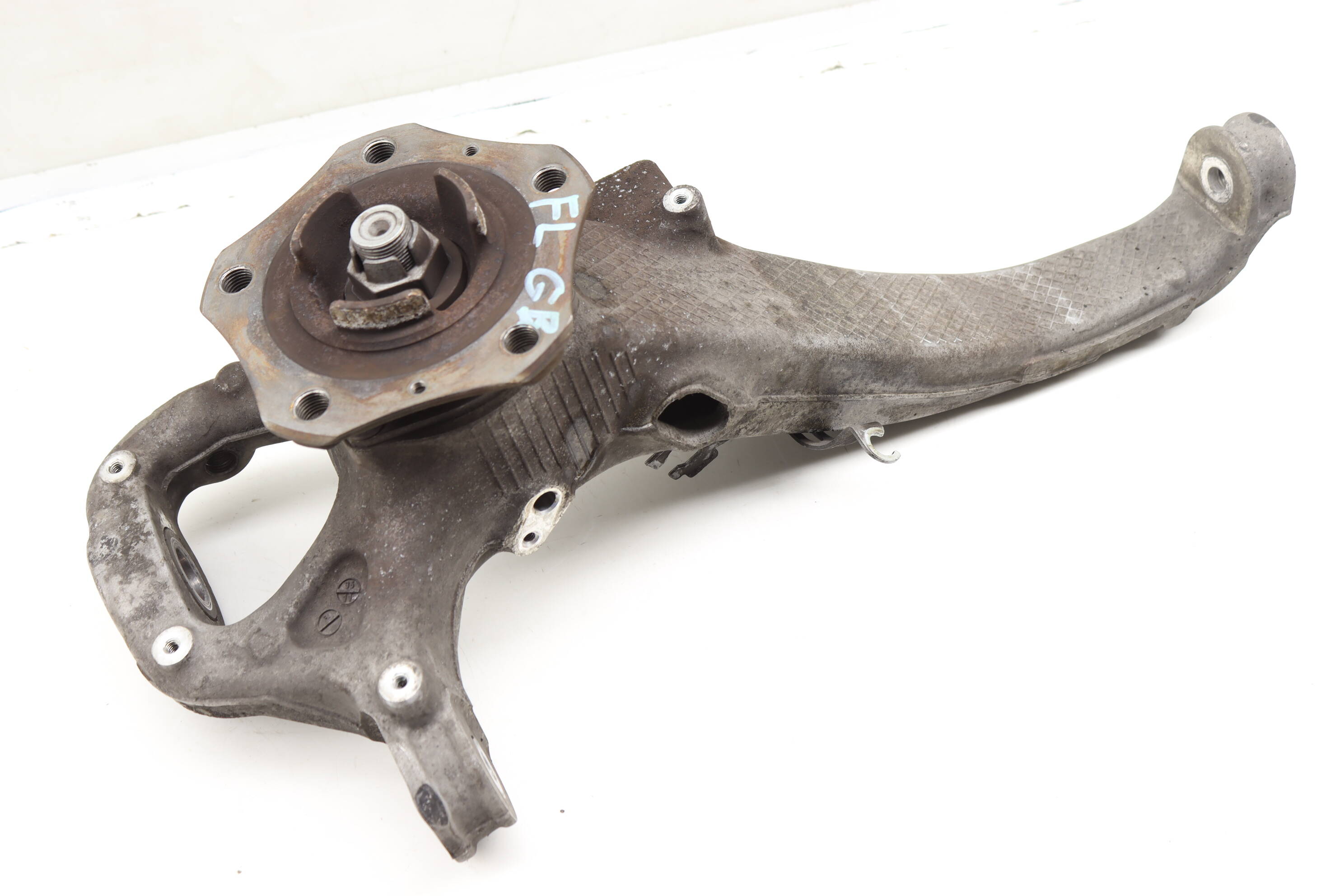 通販 Porsche Front Left Spindle Knuckle W/ Wheel Bearing 97034115704 ベビー用寝具・ベッド