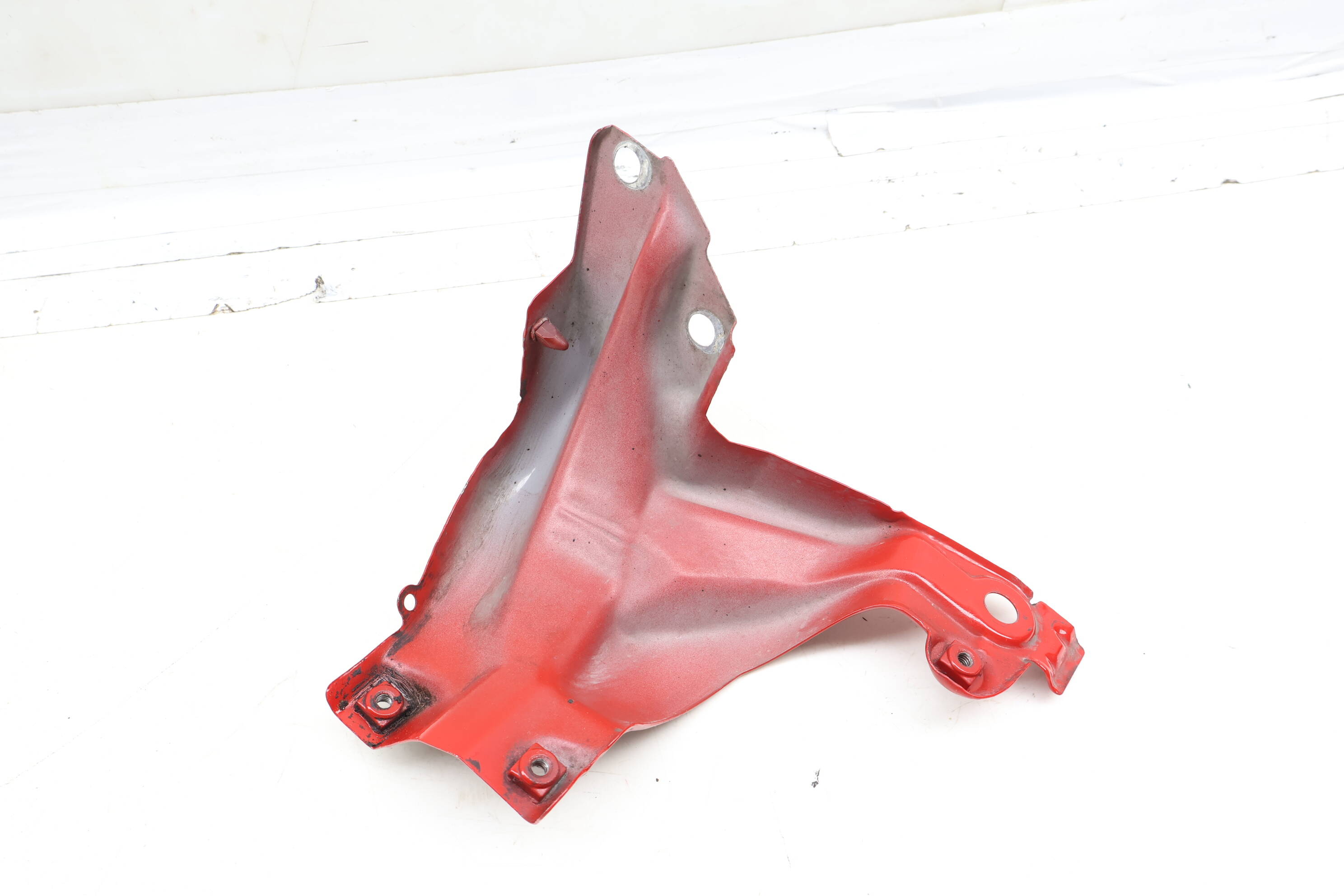 Fender Mount Bracket 8N0821135A