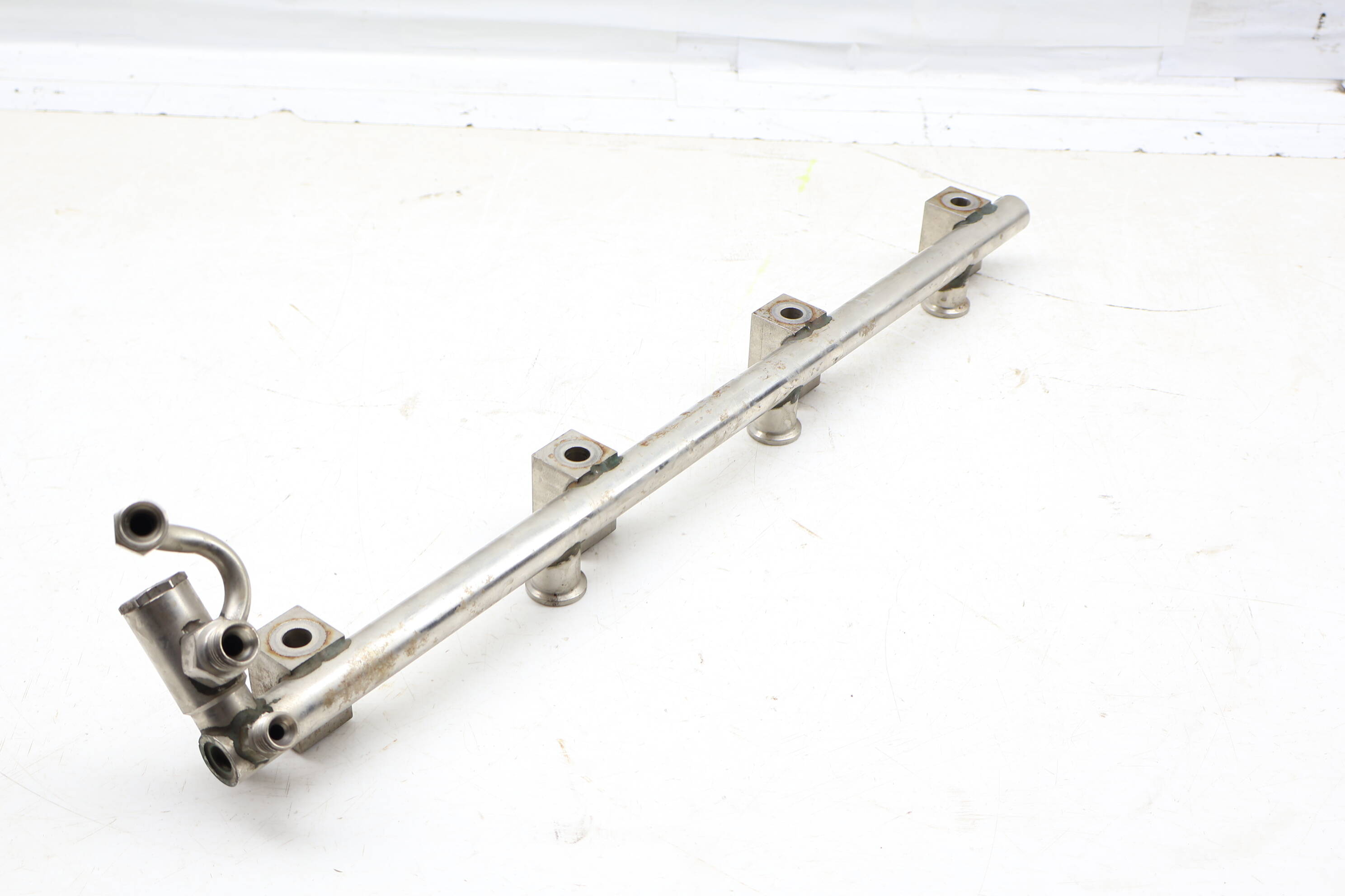 Fuel Rail 03H133316A 95511011500