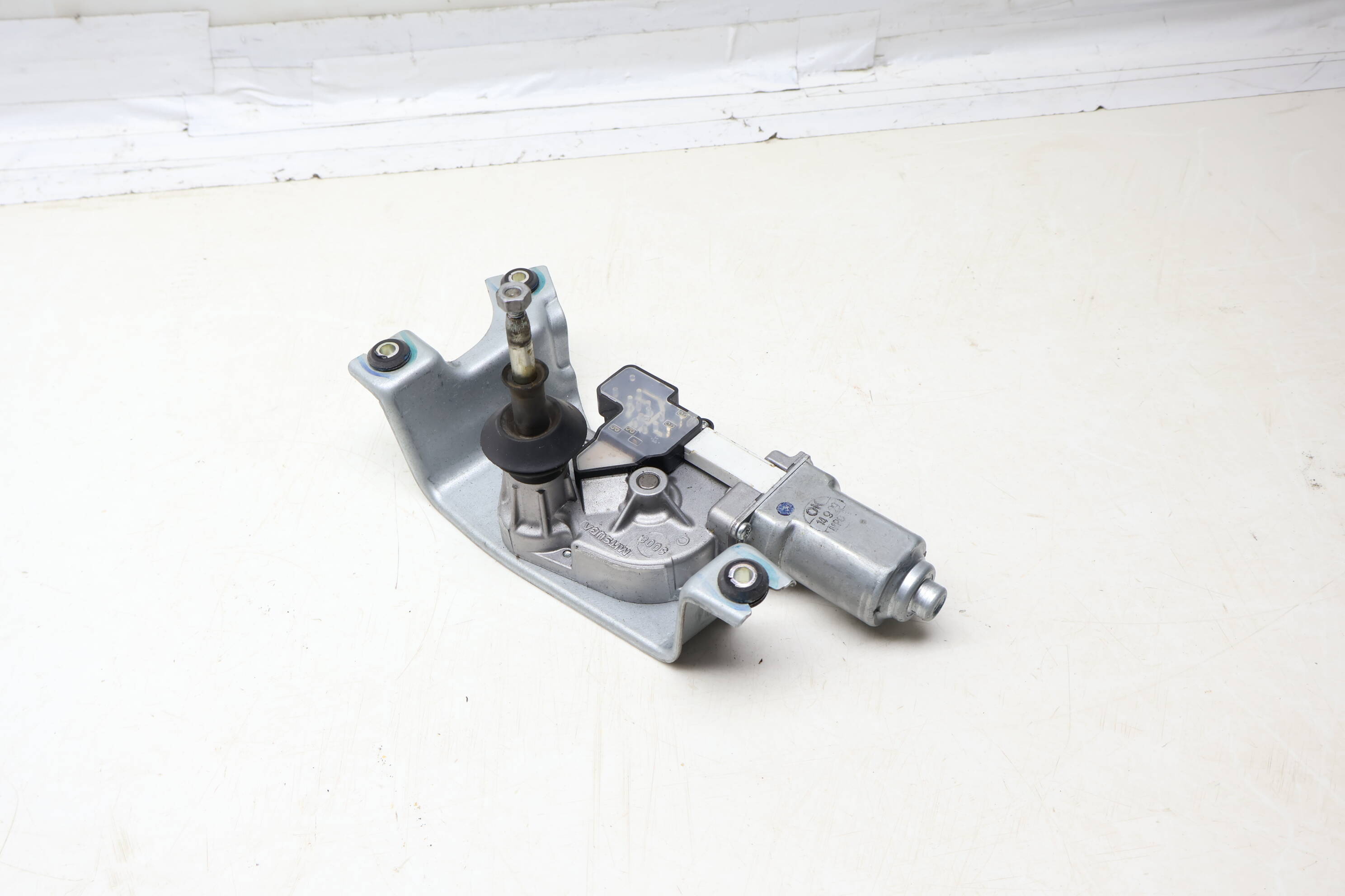 Hatch Wiper Motor 61627318710